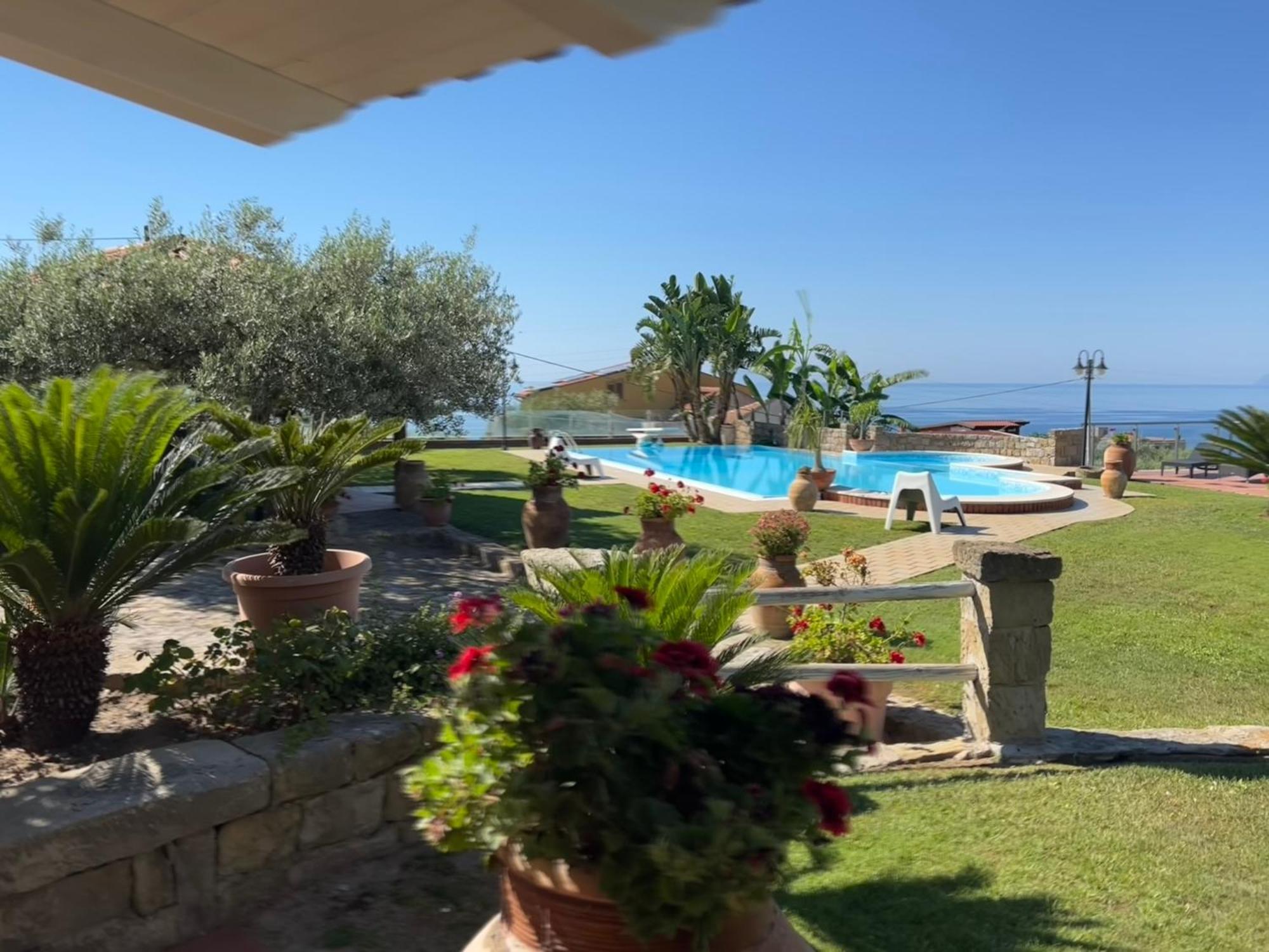 B&B Villa Bency Capo dʼOrlando Екстериор снимка