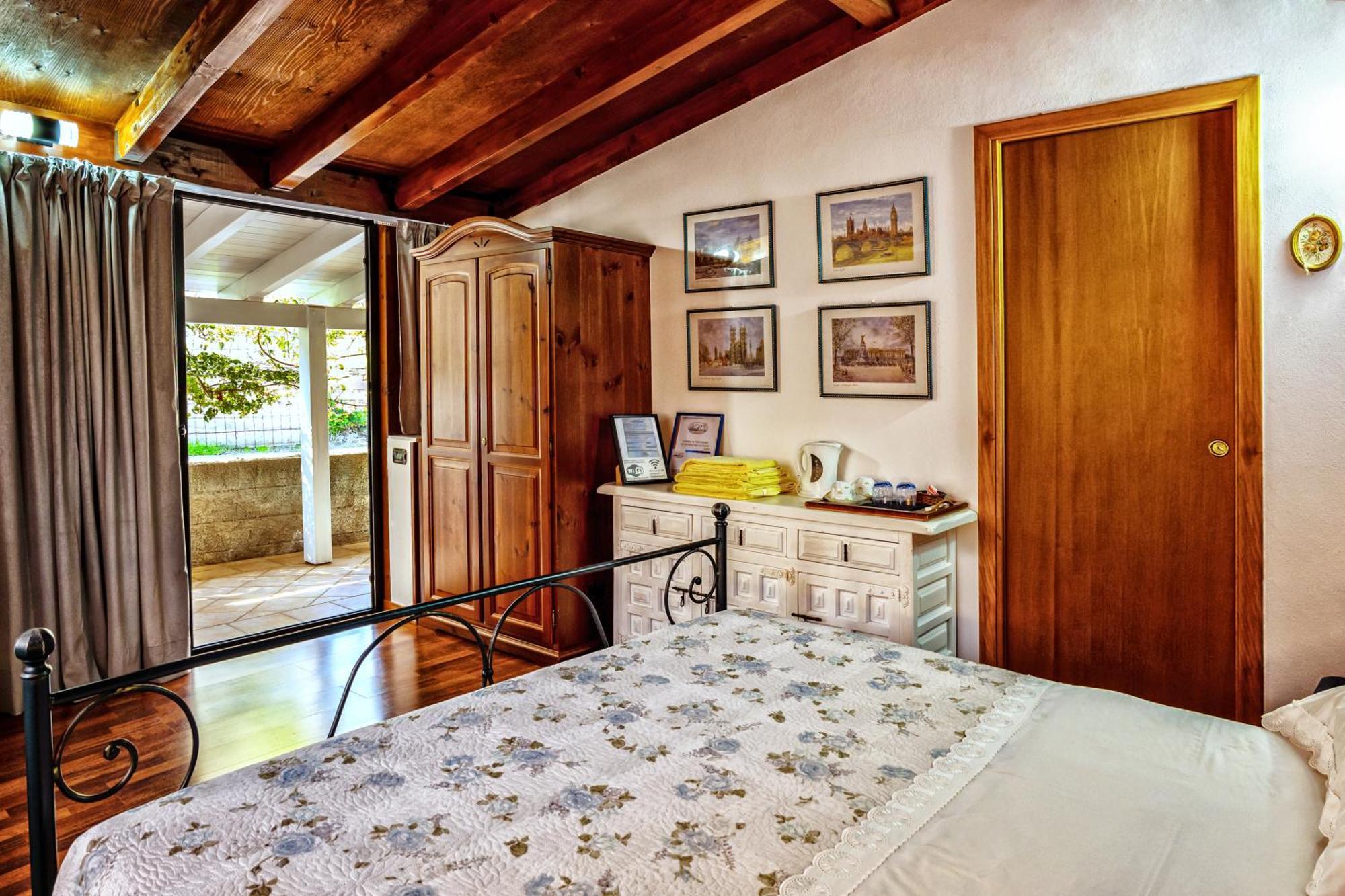 B&B Villa Bency Capo dʼOrlando Екстериор снимка
