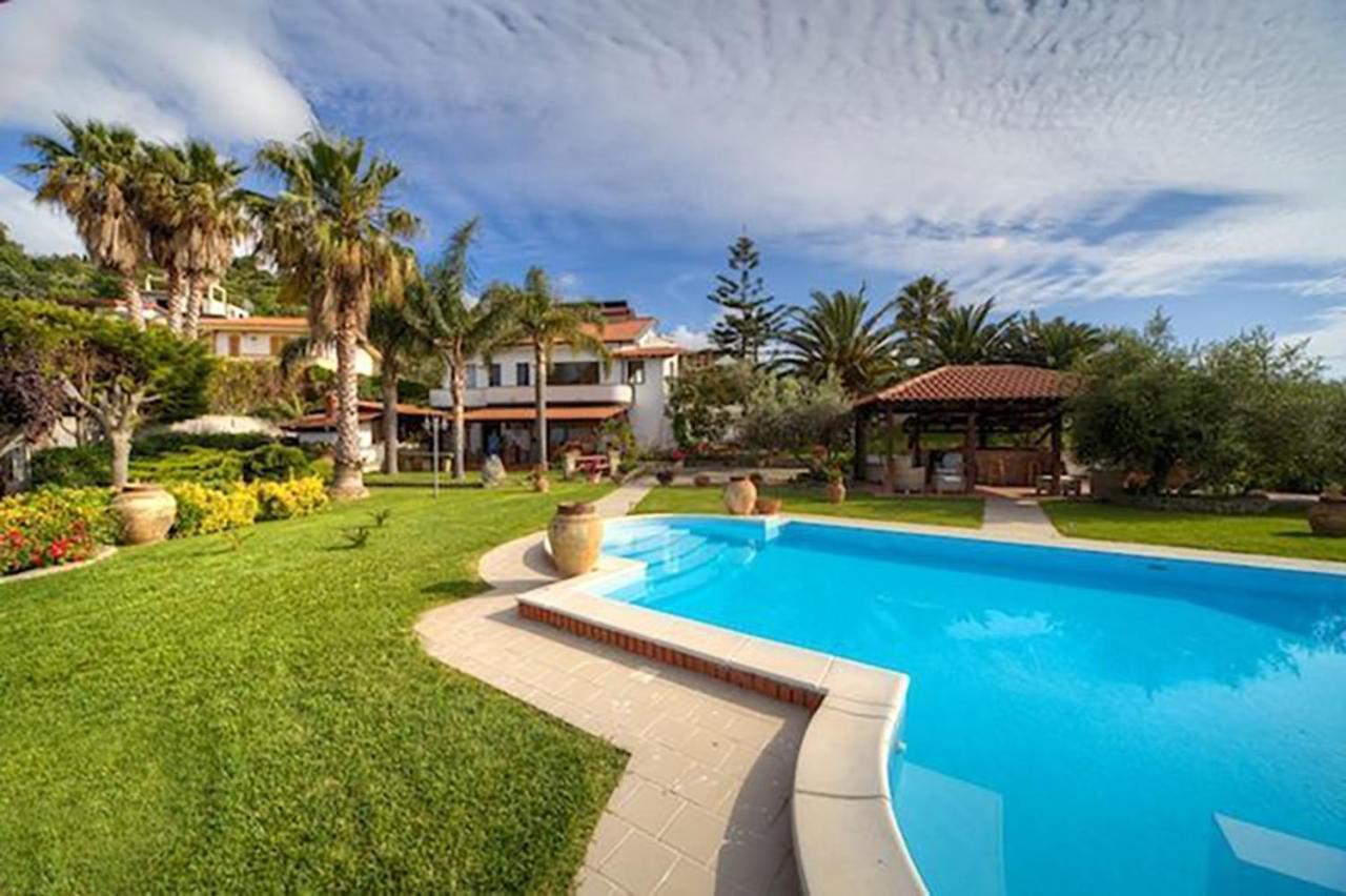B&B Villa Bency Capo dʼOrlando Екстериор снимка