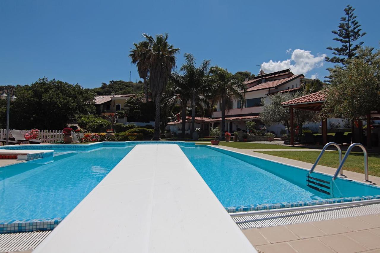 B&B Villa Bency Capo dʼOrlando Екстериор снимка
